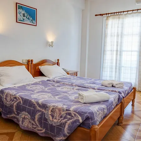 Alexandra Hotel 2*