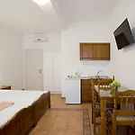アレクサンドラ ホテル