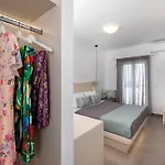 ألكسندرا Kamári