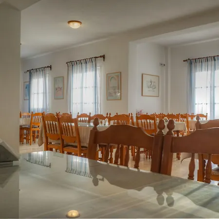 Alexandra Hotel Kamári