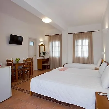 Alexandra Hotel 2*
