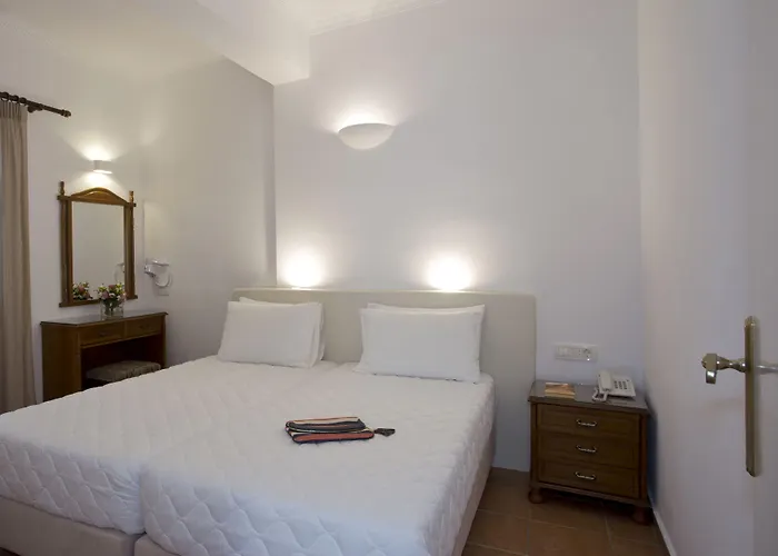 Alexandra Hotel Kamari (Santorini)