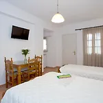Alexandra Hotel Kamári