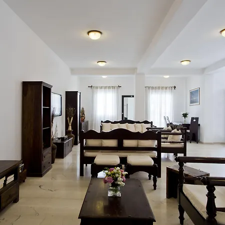 アレクサンドラ Kamári