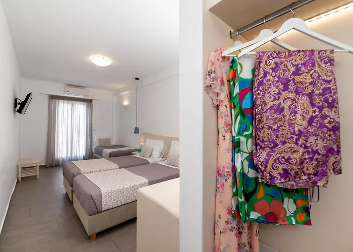 アレクサンドラ ホテル 2*